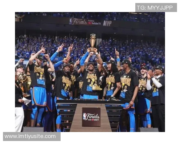 博雷戈盛赞费尔斯未来潜力认为雷霆防守难以阻挡他的成长